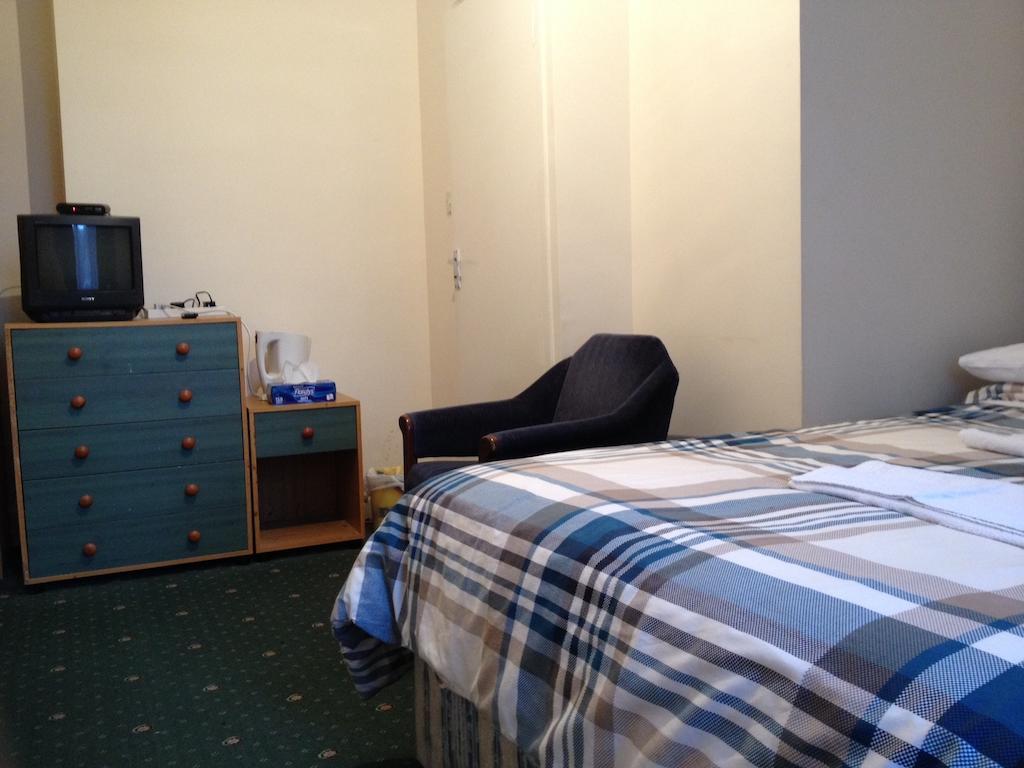 Lenton Lodge Guest House Horley Bagian luar foto